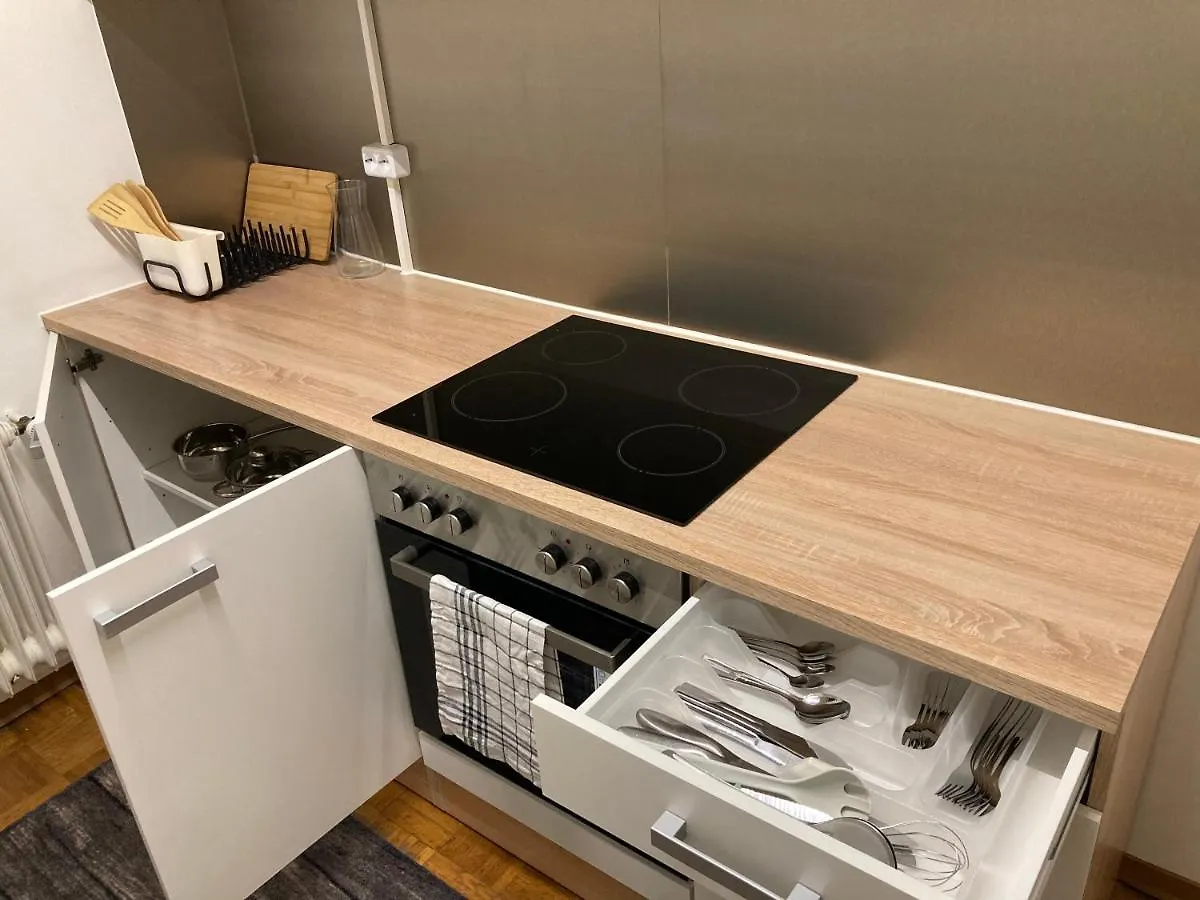 2 Room Apartment With Parking In Stuttgart Tyskland